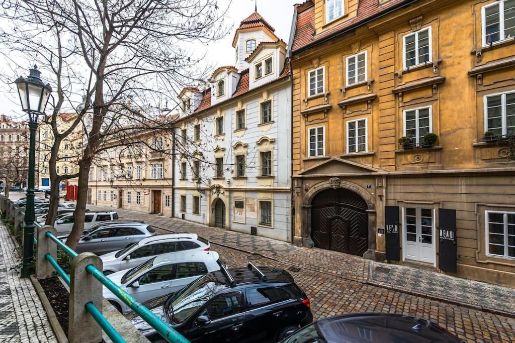 Municipal House 1 Old Town Apartment *